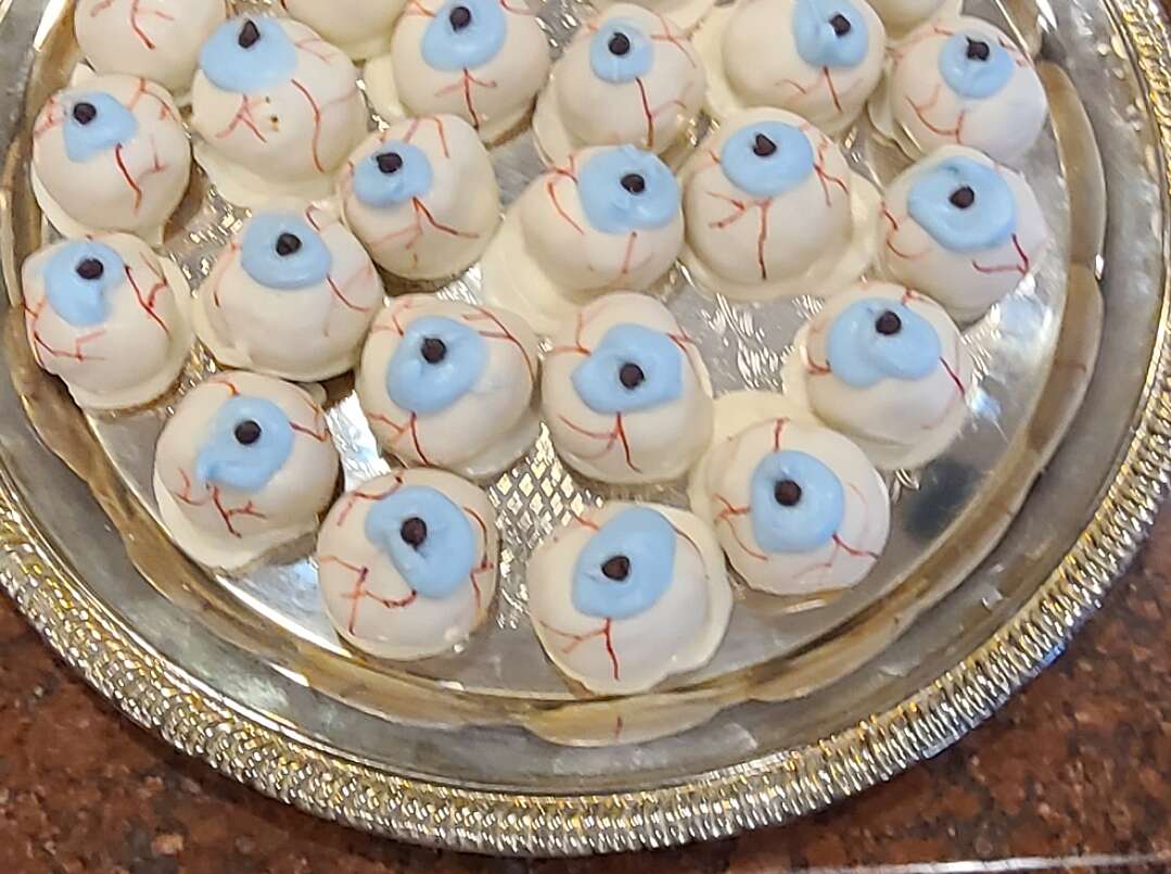 Spooky Halloween Eyeballs