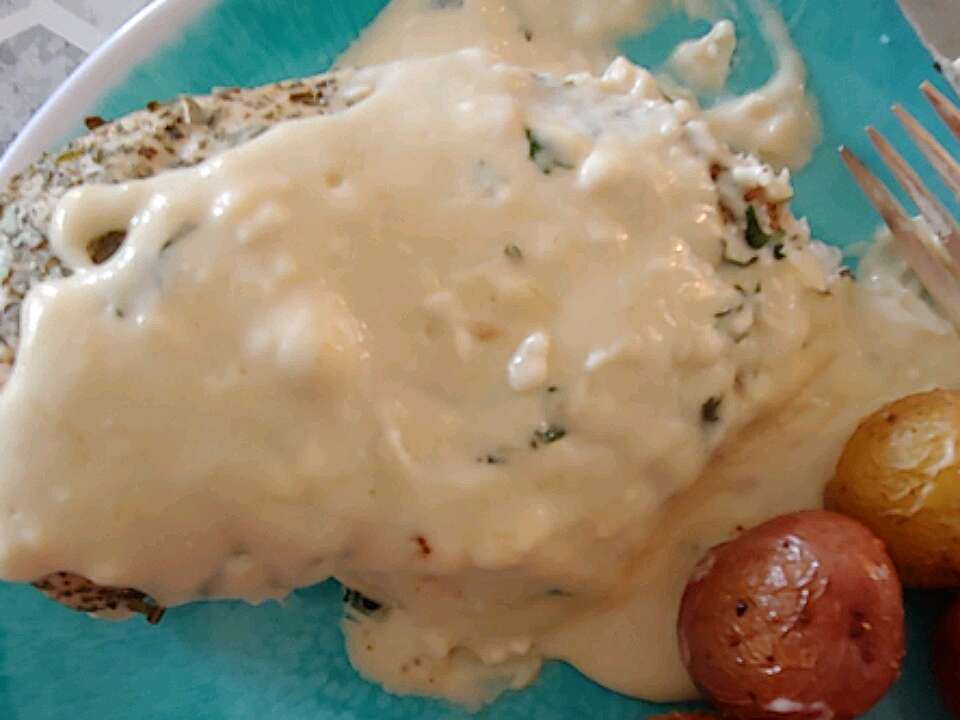 Garlic Cream Sauce over Chicken Breasts